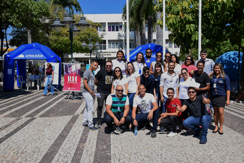 Eixo de Pessoas e LAP realiza ação de RH em praça de Juazeiro do Norte