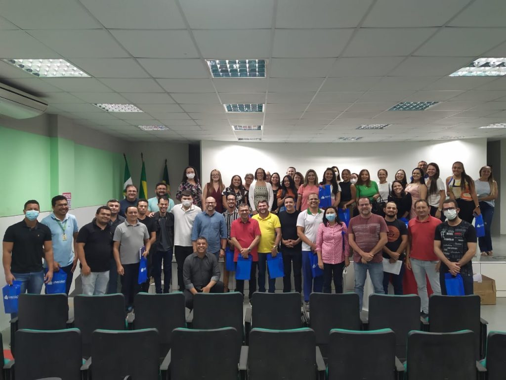 Unileão realiza palestra sobre novo ensino médio com professores de 3 escolas do município de Mauriti